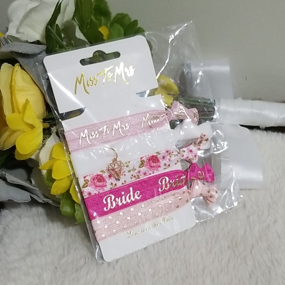 🥳4/$20! NWT Bride hairties set of 5
